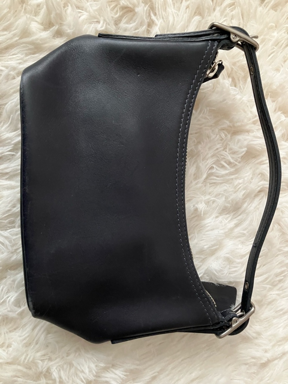 Vintage Coach Black Leather Mini Wristlet Pouch - Picture 3 of 16